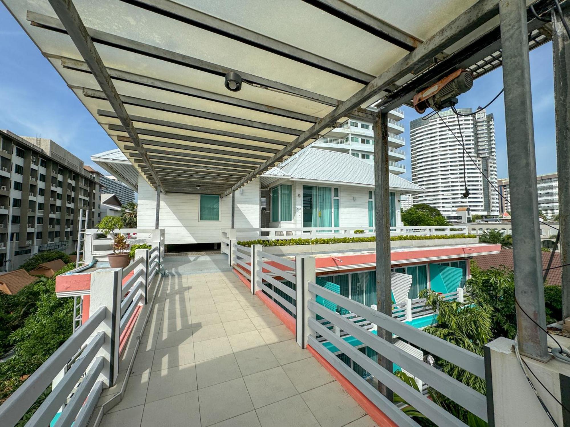 Bbhouse Pattaya Hotel Kültér fotó